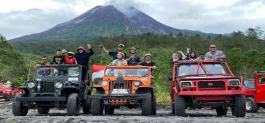 Nikmati Keseruan dan Kesan yang Tak Terlupakan Berjeep Ria di Lava Tour Merapi 